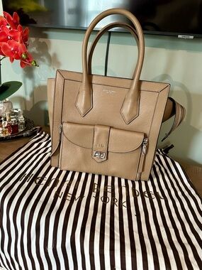 Henri Bendel Medium Size Tote